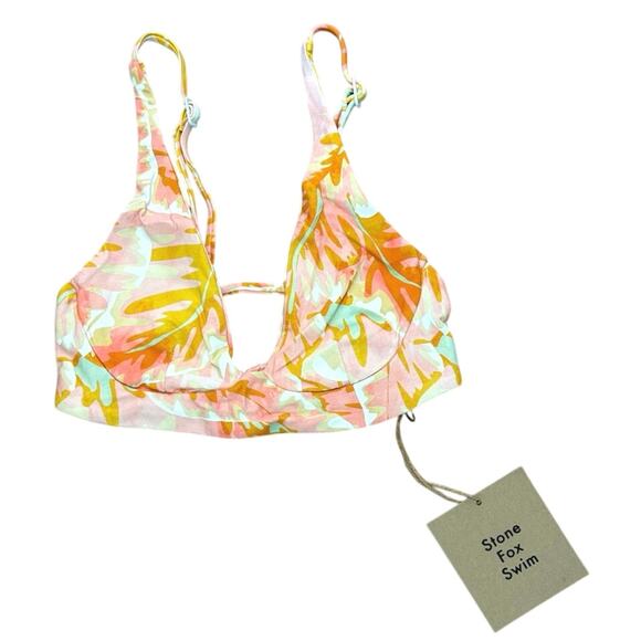 NWT Stone Fox Swim Daya Bikini Top Hot Tropix Print Size XS - Picture 3 of 6